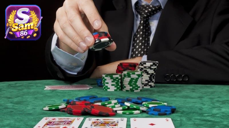 Quản lý vốn cược thông minh khi chơi Poker.
